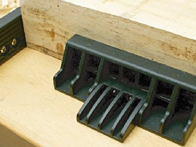 Low Profile Bench Dog With Wide Jaw