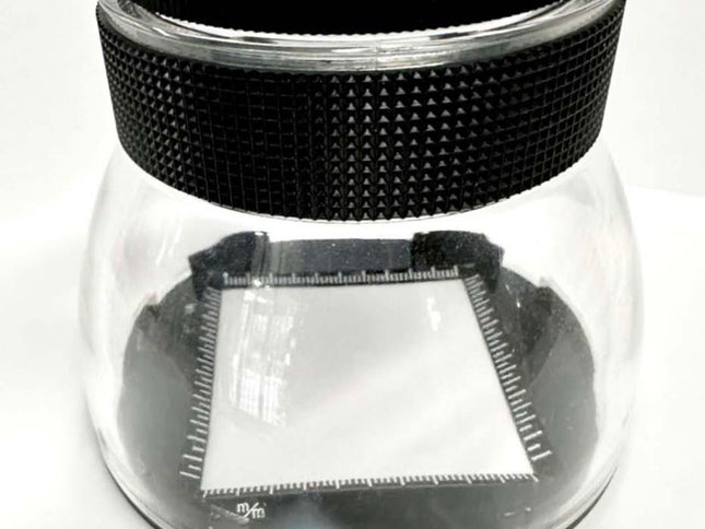 Analysis Magnifier with Scale